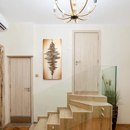 Elite Place וארנה